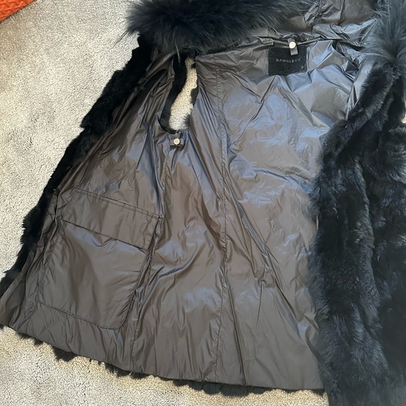 Dawn Levy fur hooded black vest - Picture 2 of 6